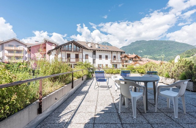 Three-room apartment, with balcony and free Wi-fi, parking available on site