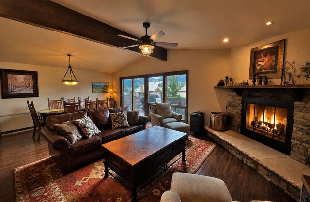 Walk-to-Slopes Townhome at Purgatory Ski Resort