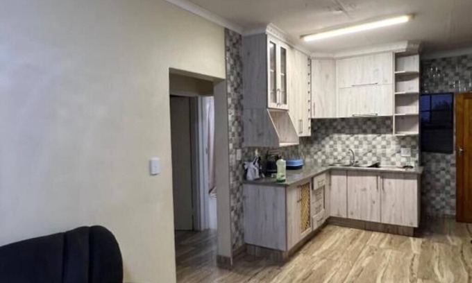 Newcastle Apartment | 08tree76nine7725