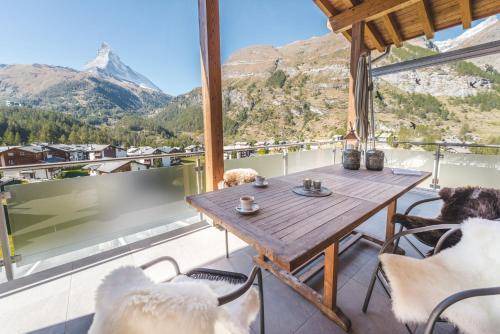 Zermatt Apartment | 110 m² Apartment ∙ 4 bedrooms ∙ 8 guests