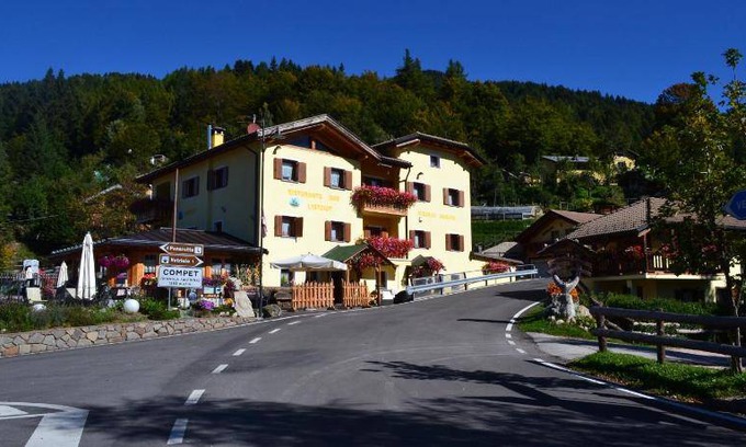 Vetriolo Terme Hotel | 16 m² Hotel ∙ 2 guests