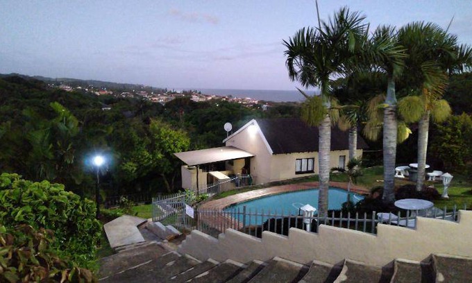 Port Shepstone Apartment | 183 m² Apartment ∙ 3 bedrooms ∙ 9 guests