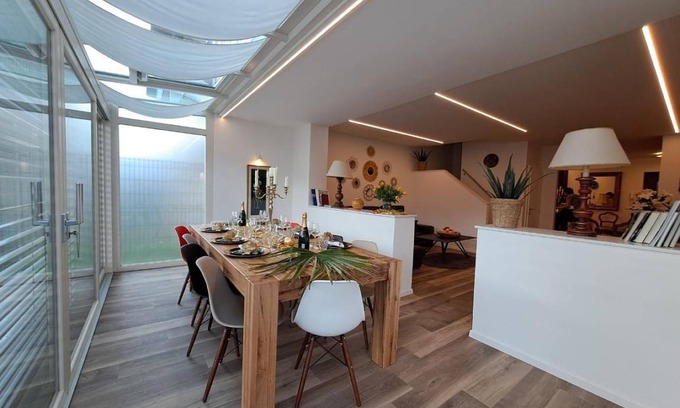 Postal House | 260 m² House ∙ 4 bedrooms ∙ 8 guests
