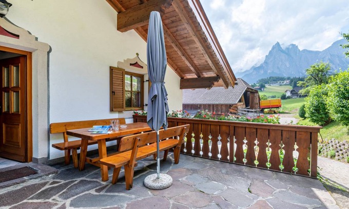 Kastelruth Apartment | 40 m² Apartment ∙ 1 bedroom ∙ 3 guests