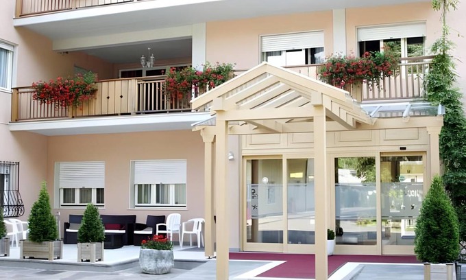 Cavalese Hotel | 40 m² Hotel ∙ 4 guests