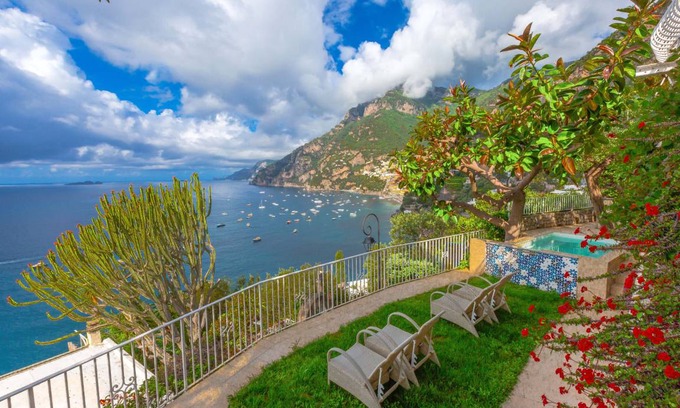 Arienzo Villa | 500 m² Villa ∙ 5 bedrooms ∙ 10 guests