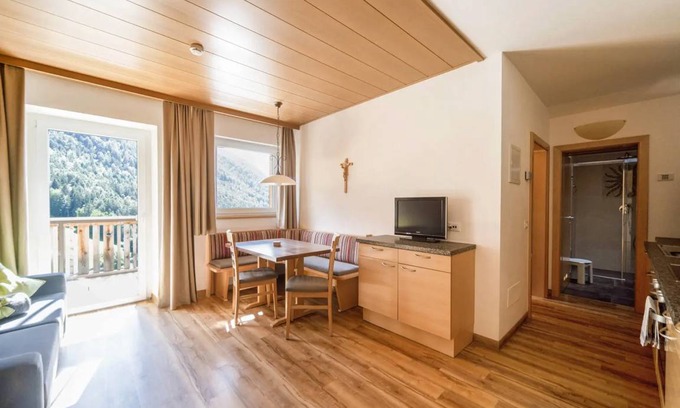 Collepietra Apartment | 55 m² Apartment ∙ 2 bedrooms ∙ 5 guests