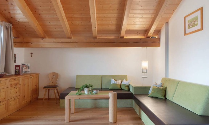 Sarntal Apartment | 57 m² Apartment ∙ 1 bedroom ∙ 6 guests
