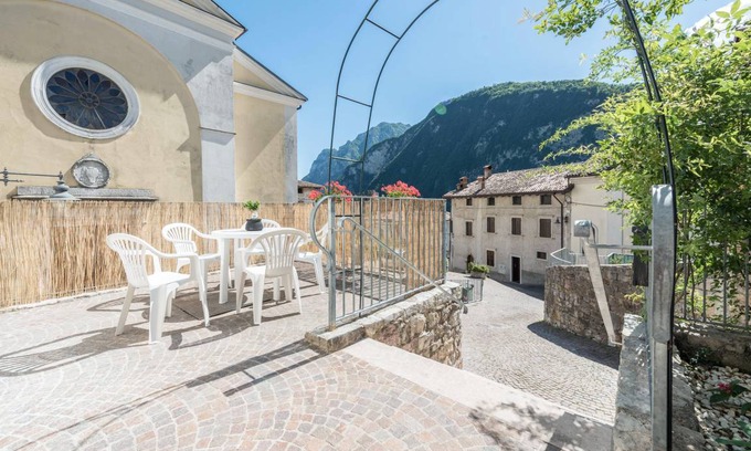 Canale di Tenno Apartment | 60 m² Apartment ∙ 1 bedroom ∙ 5 guests