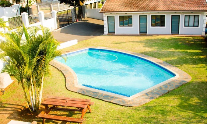 Bluff House | 65 m² House ∙ 9 bedrooms ∙ 18 guests