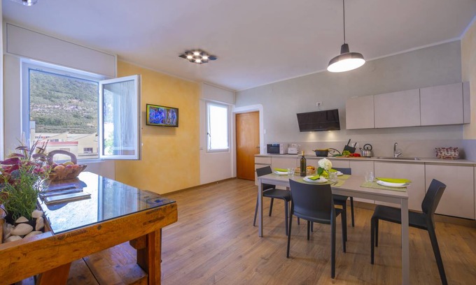 Riva del Garda Apartment | 80 m² Apartment ∙ 2 bedrooms ∙ 6 guests