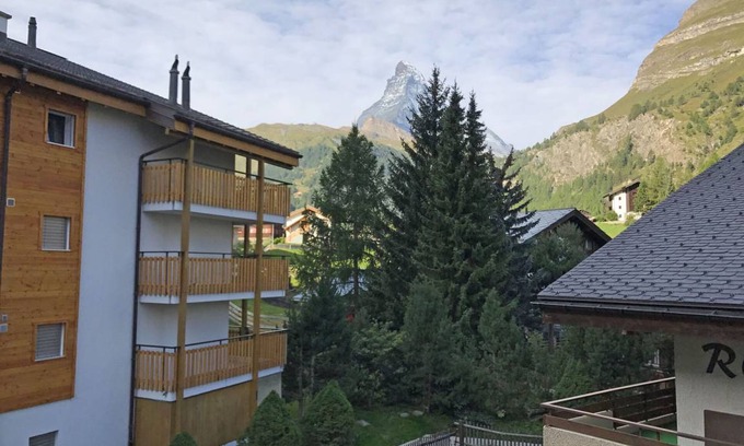 Zermatt Apartment | 80 m² Apartment ∙ 2 bedrooms ∙ 4 guests