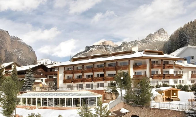 Selva di Val Gardena Apartment | 80 m² Serviced apartment ∙ 2 bedrooms ∙ 6 guests