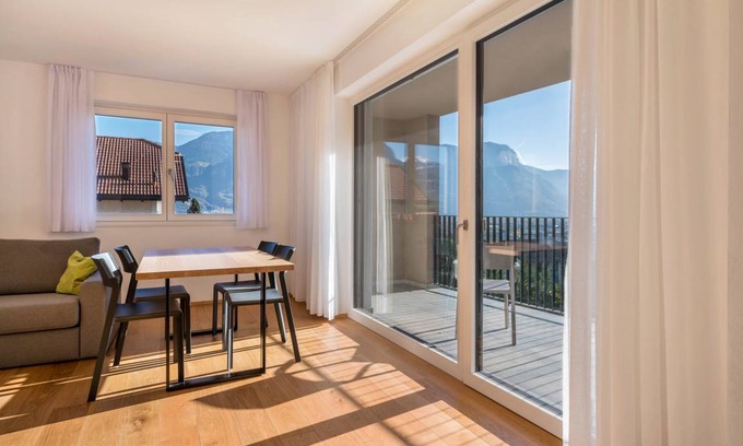 Tramin Apartment | 83 m² Apartment ∙ 2 bedrooms ∙ 5 guests