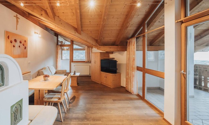 Rifiano Apartment | 90 m² Apartment ∙ 2 bedrooms ∙ 6 guests