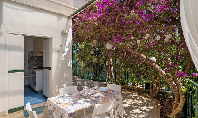 Erchie House | 95 m² House ∙ 3 bedrooms ∙ 6 guests