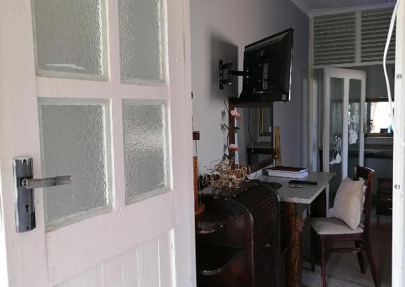Estcourt Apartment | Adirondack Inn