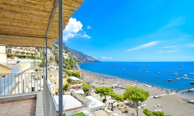 Positano City Centre House | AMORE RENTALS - Casa Raffi