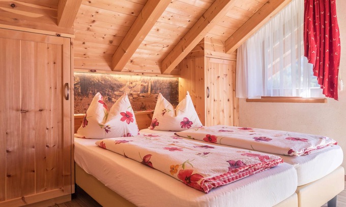 La Valle Apartment | Apartment Ciasa Raut Suite Ramei with Mountain View, Garden & Wi-Fi