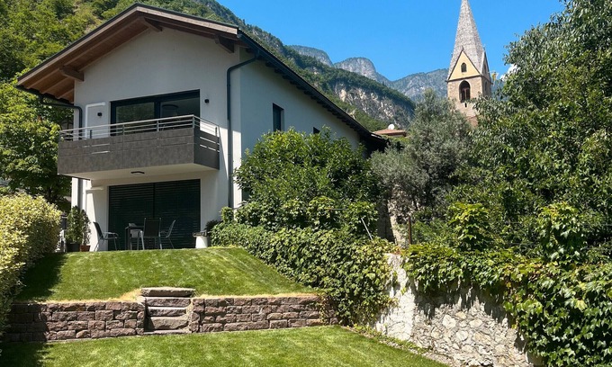 Magre sulla Strada del Vino Apartment | Apartment "Haus Weinblick Apt 3" with Mountain View, Terrace & Wi-Fi