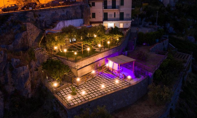 San Lazzaro House | Apartments PARADISE GARDEN Holiday House
