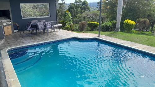 Queensburgh Bed & Breakfast | Cosmic Retreat - Family Guest Home