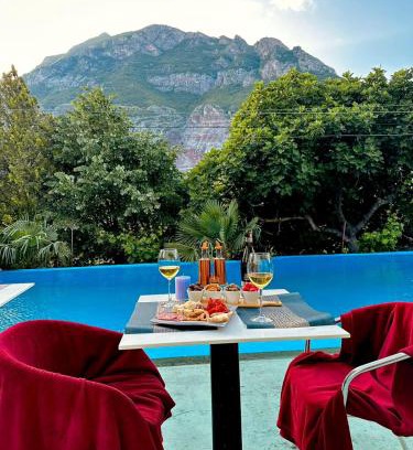 Koman House | Domus Komanesse - Guest Houses