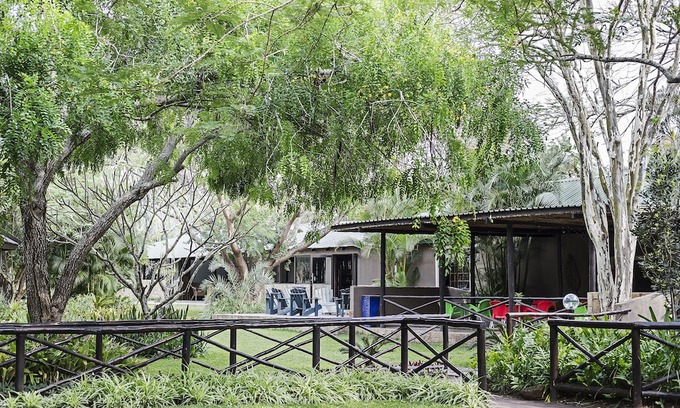 Hluhluwe Cabin | Emdoneni Lodge