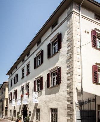 Salorno Hostel | Haus Noldin - historische Herberge - dimora storica