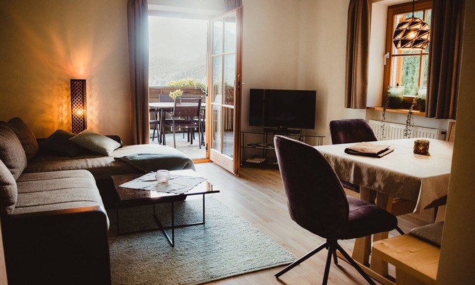 Foiana Apartment | Holiday Apartment 'Andreas - Gallhof' with Mountain View, Private Terrace and Shared Garden
