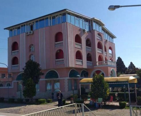 Shkoder County Hotel | Hotel Meteor