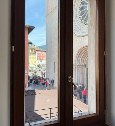 Trento Old Town Apartment | Le finestre sul Duomo
