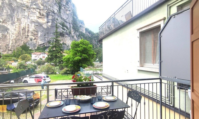 Arco Apartment | Lovely apartment for 4 guests with WIFI, TV and patio