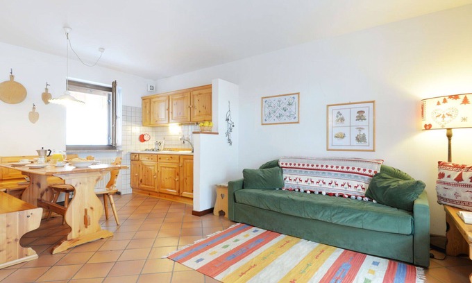 Penia Apartment | Lovely apartment for 4 people with TV and balcony