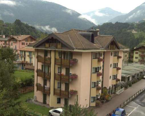 Ponte Arche Apartment | Residenza Artini
