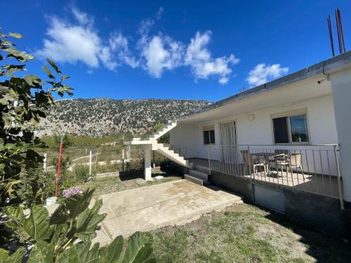 Velipoje Villa | Villa Eran