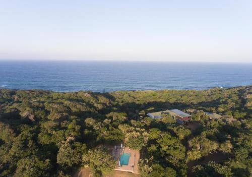 Sodwana Bay National Park Cabin | 180 m² Lodge ∙ 4 bedrooms ∙ 10 guests