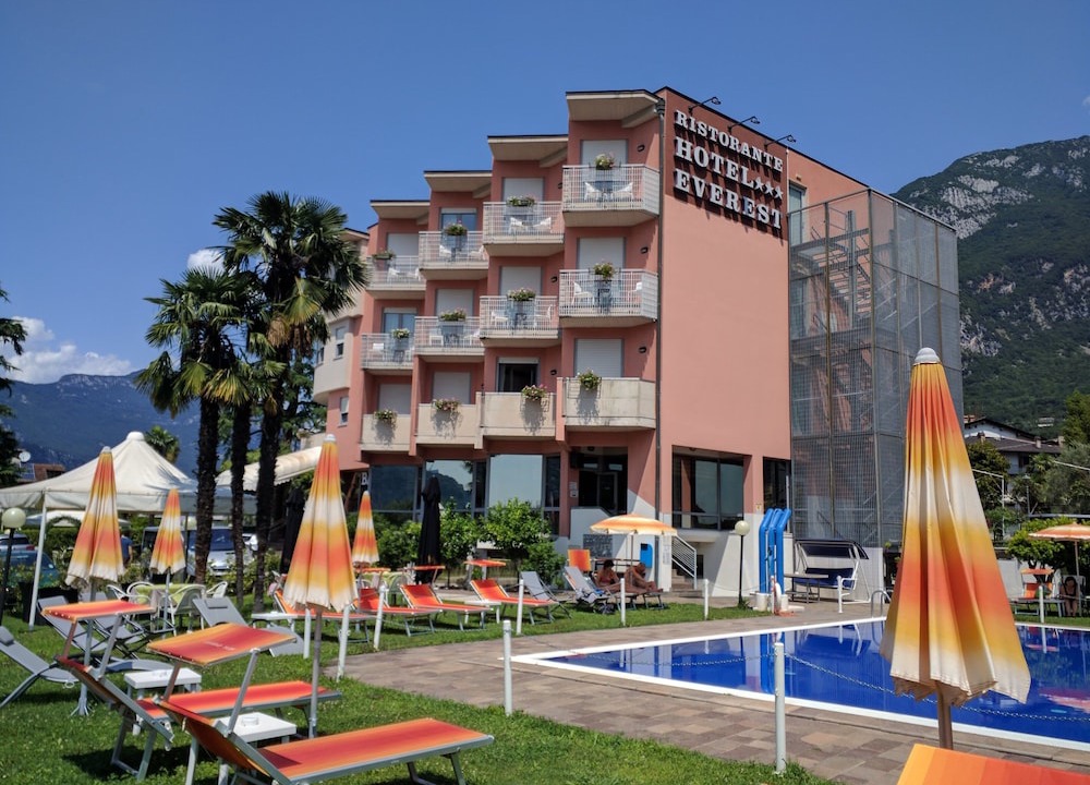 Bolognano-Vignole Hotel | Hotel Everest Arco
