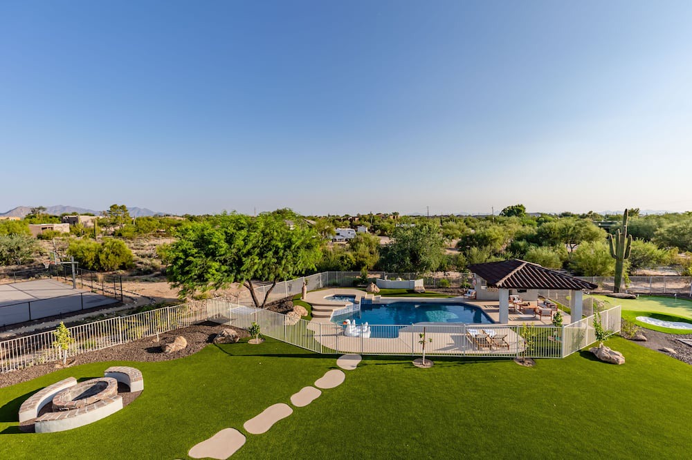 Pinnacle Peak House | Desert Dreamland - Pool&Spa- Sports Court & more!