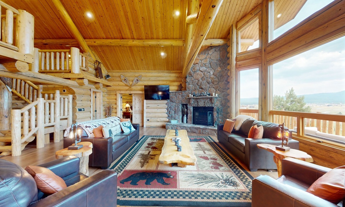 Fort Valley House | Luxury log cabin home with large deck, loft, mountain views, & grill