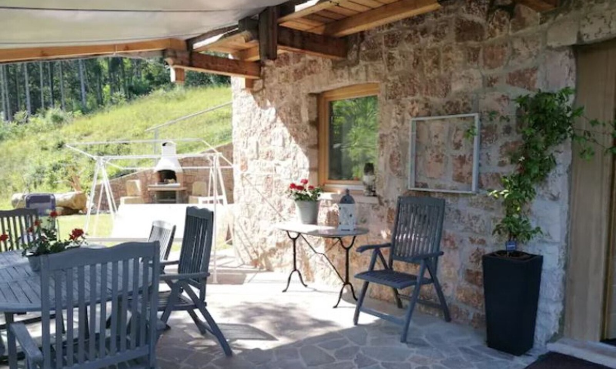 Ragoli Ski Chalet | Chalet 'Soandel' with Mountain View, Private Terrace and Wi-Fi