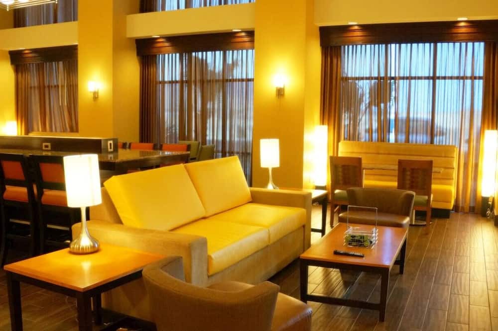 Kingman House | Explore Route 66: Cozy Stay with Breakfast & Fitness Center | I-40 | 2 Units