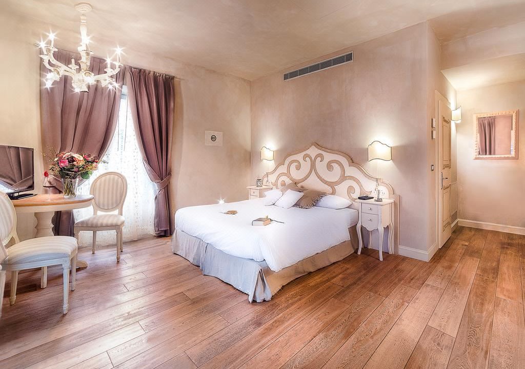 Photo of Bedroom in Isera