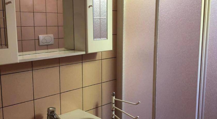Photo of Bathroom in Telve