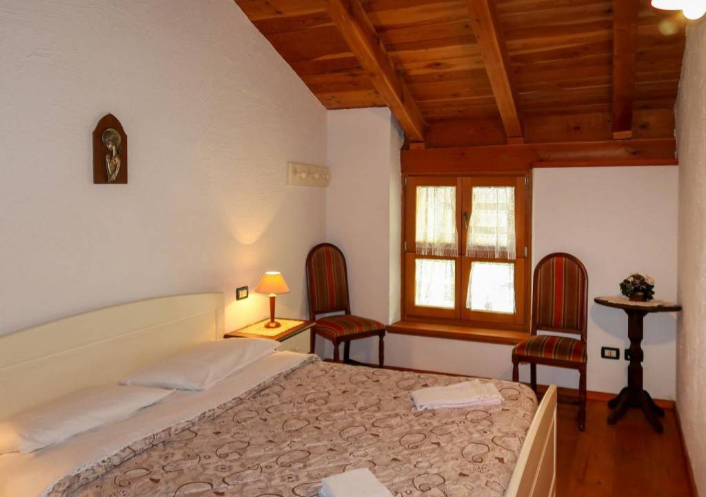 Photo of Bedroom in Calceranica al Lago