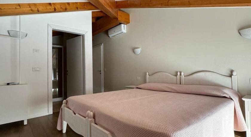 Photo of Bedroom in Taio