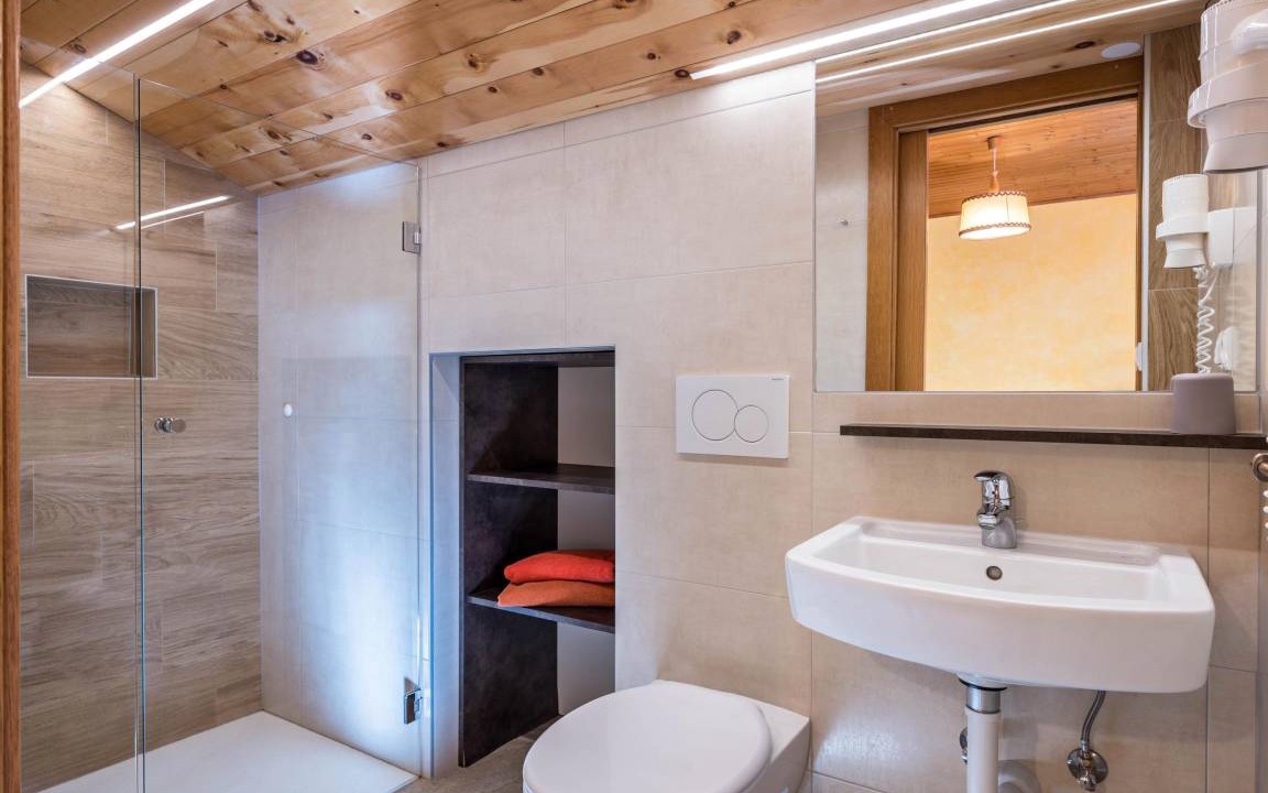 Photo of Bathroom in Racines