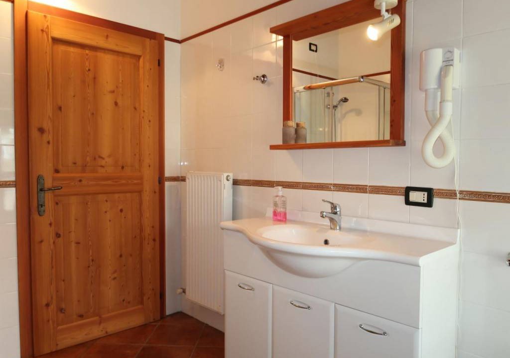 Photo of Bathroom in Calceranica al Lago