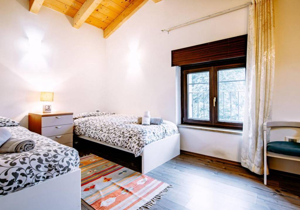 Photo of Bedroom in Calceranica al Lago