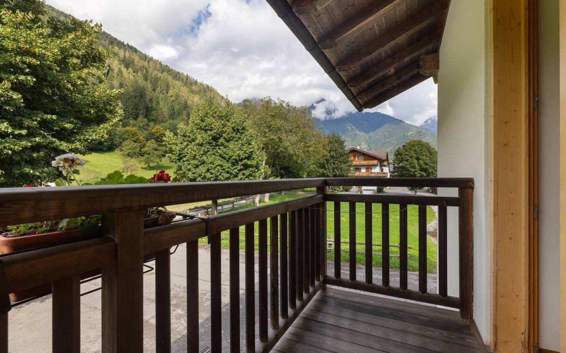 Photo of Patio Balcony in Caderzone Terme